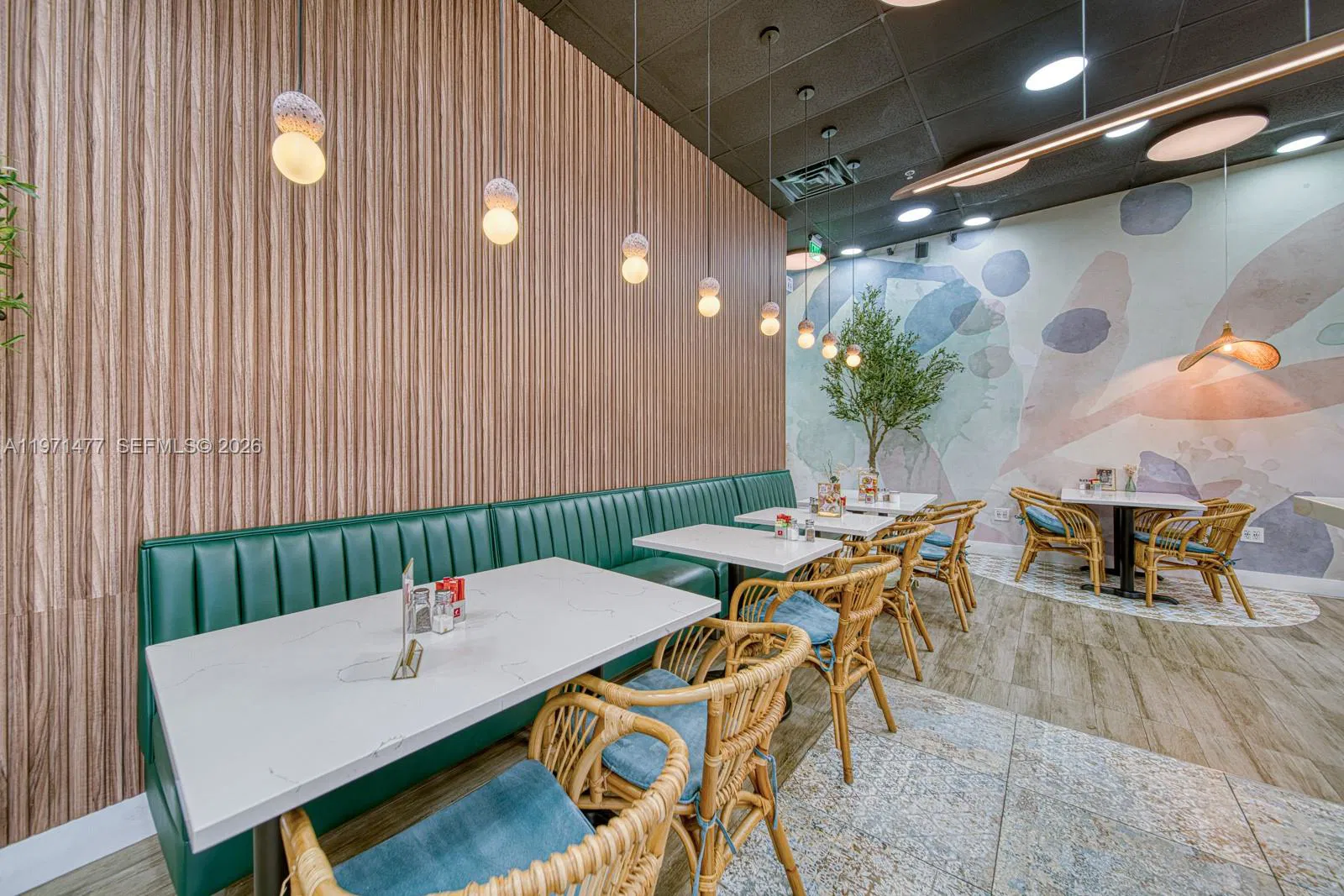 Turnkey Caf Restaurant with Prime Location