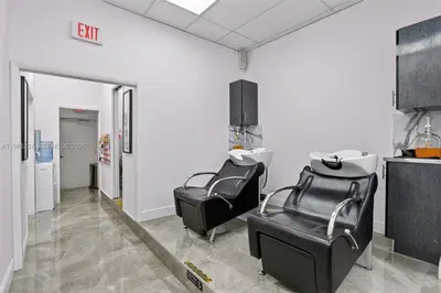 Turnkey Beauty Salon with Consistent Foot Traffic