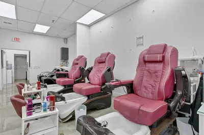 Turnkey Beauty Salon with Consistent Foot Traffic