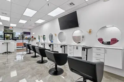 Turnkey Beauty Salon with Consistent Foot Traffic
