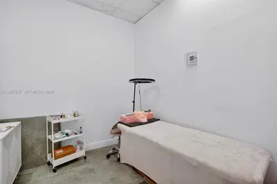 Turnkey Beauty Salon with Consistent Foot Traffic