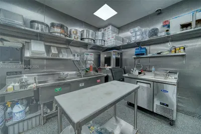 Complete Restaurant Assets with Long Term Lease