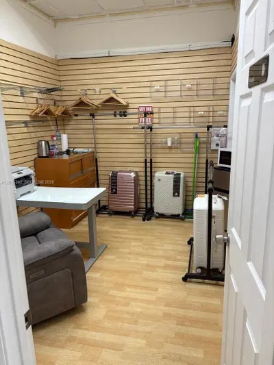 Complete Smoke Shop Inventory and Equipment Package