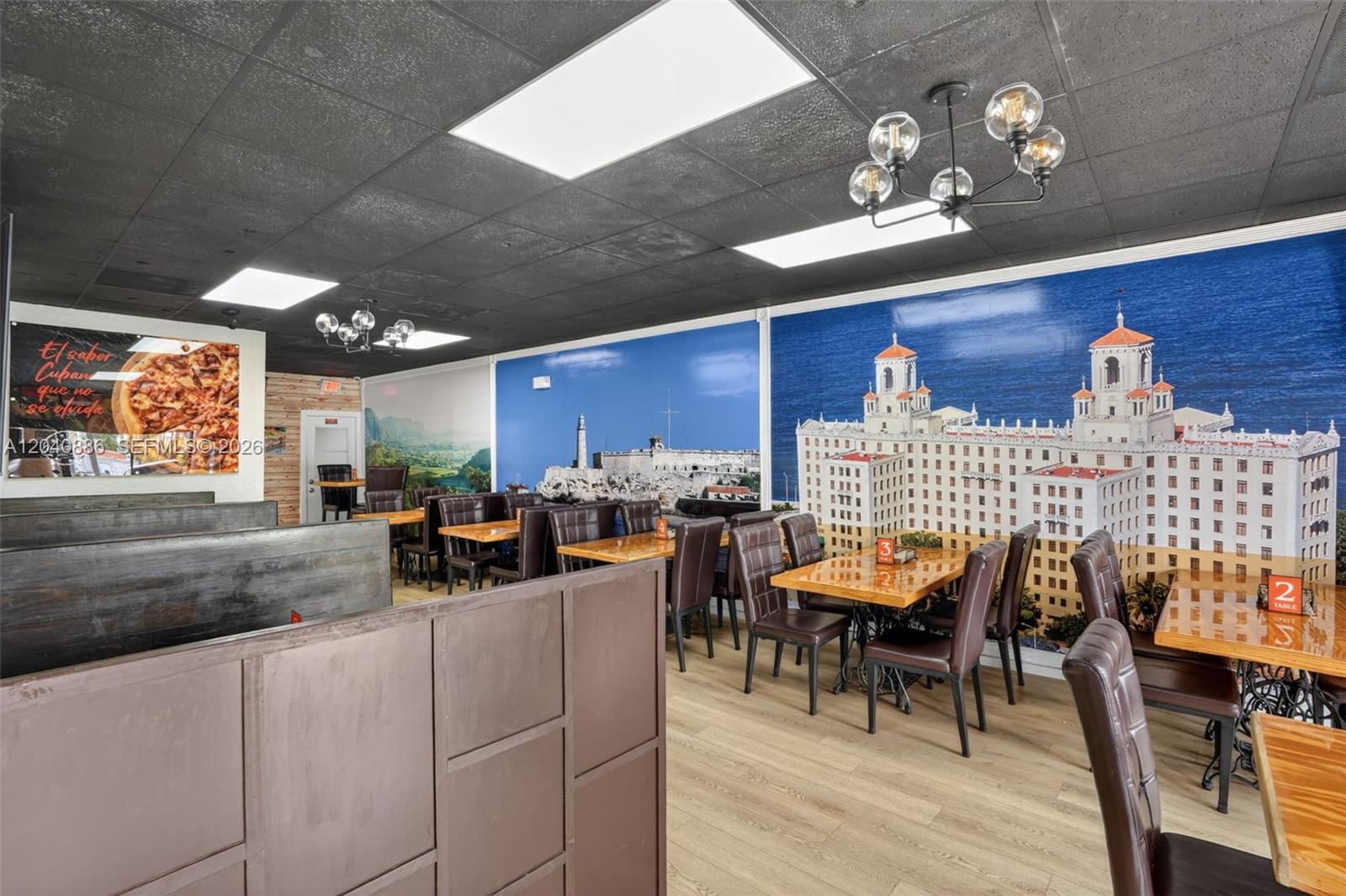 Established Pizzeria with Strong Mall Foot Traffic
