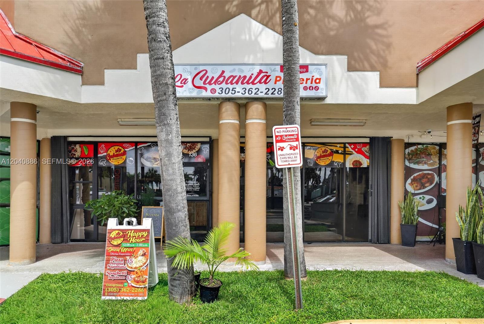 Established Pizzeria with Strong Mall Foot Traffic