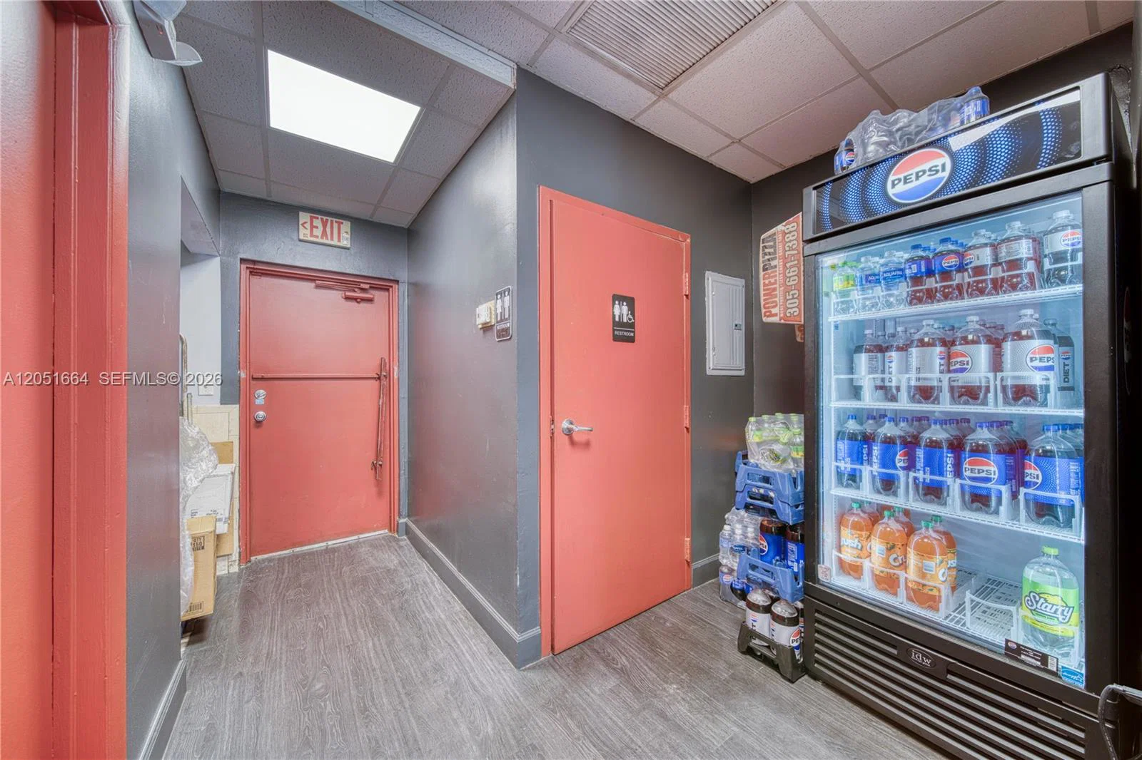 Profitable Pizzeria with a Prime High Traffic Location