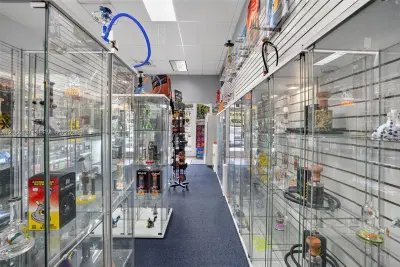Complete Smoke Shop FFE Package in Prime Retail Plaza