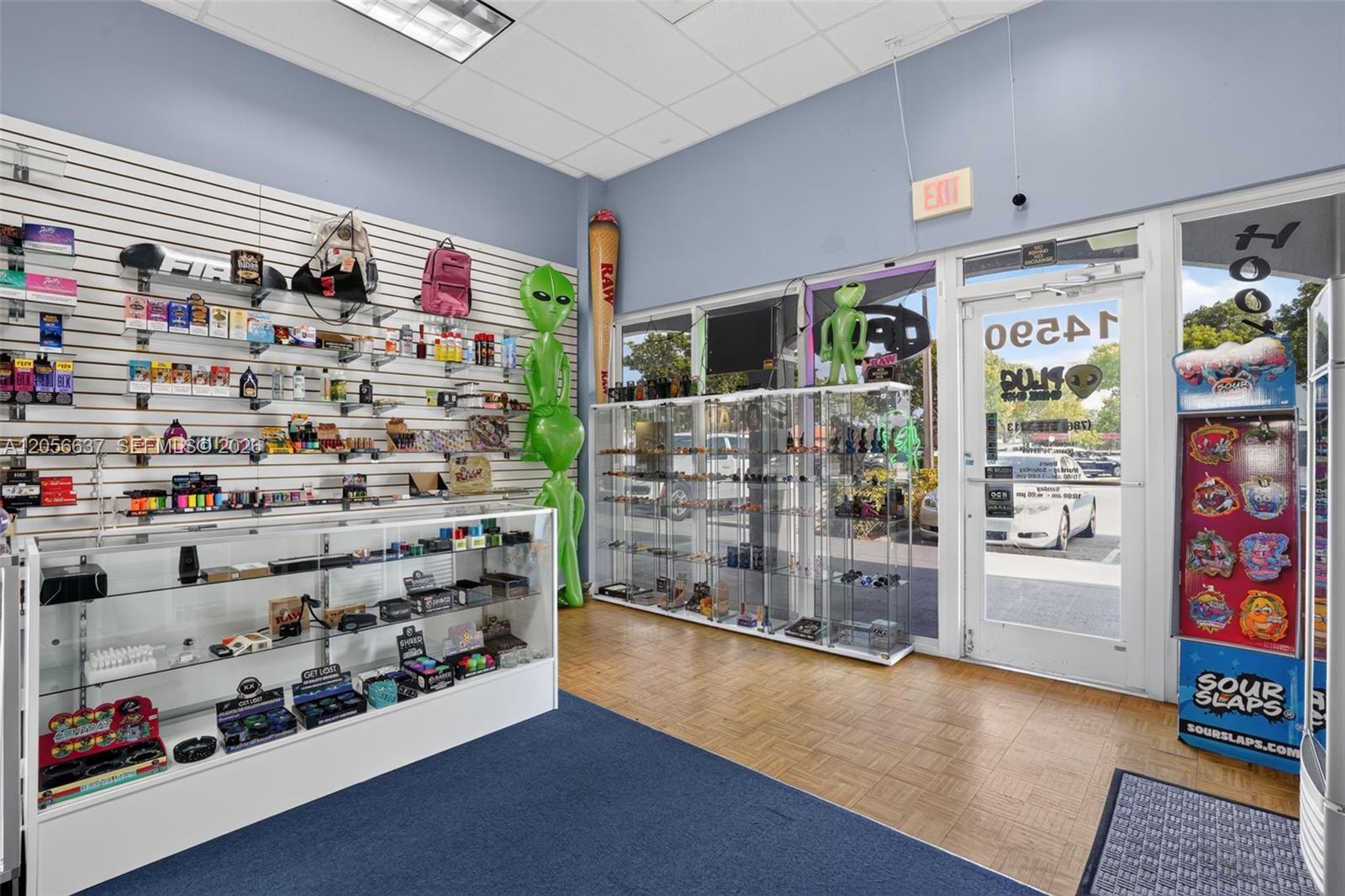 Complete Smoke Shop FFE Package in Prime Retail Plaza