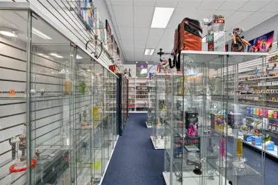 Complete Smoke Shop FFE Package in Prime Retail Plaza