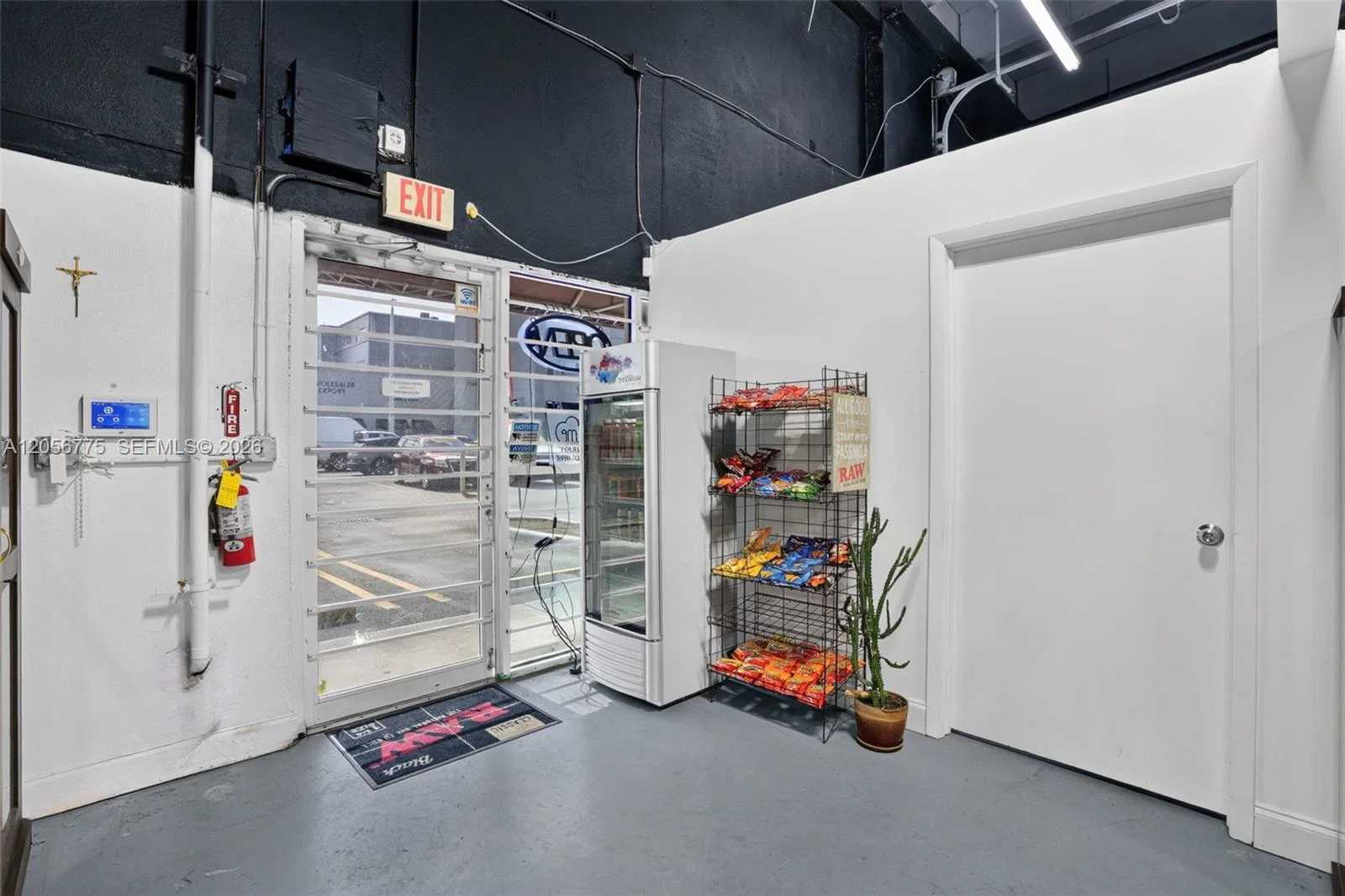Complete Smoke Shop Fixtures and Equipment Package
