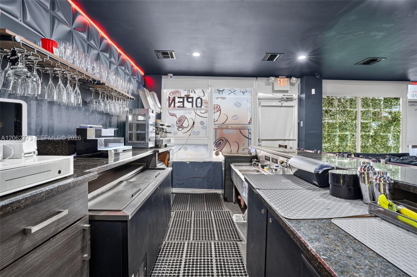 Turnkey Cafeteria and Sports Bar with Beer and Wine License