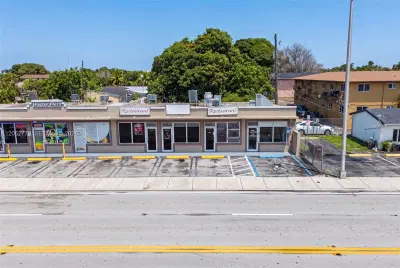Turnkey Cafeteria and Sports Bar with Beer and Wine License