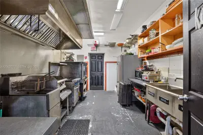 Turnkey Cafeteria and Sports Bar with Beer and Wine License