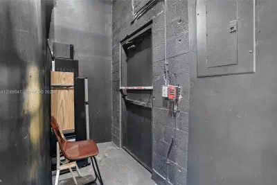Established Barber Shop with 13 Stations for Growth