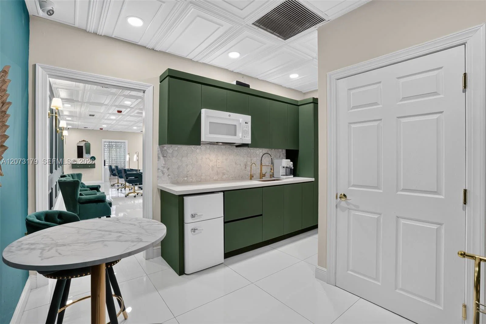 Complete Permanent Makeup Studio Assets with Upscale Finishes