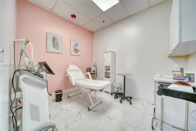 Complete Salon Equipment Package with 8 Pedicure Stations