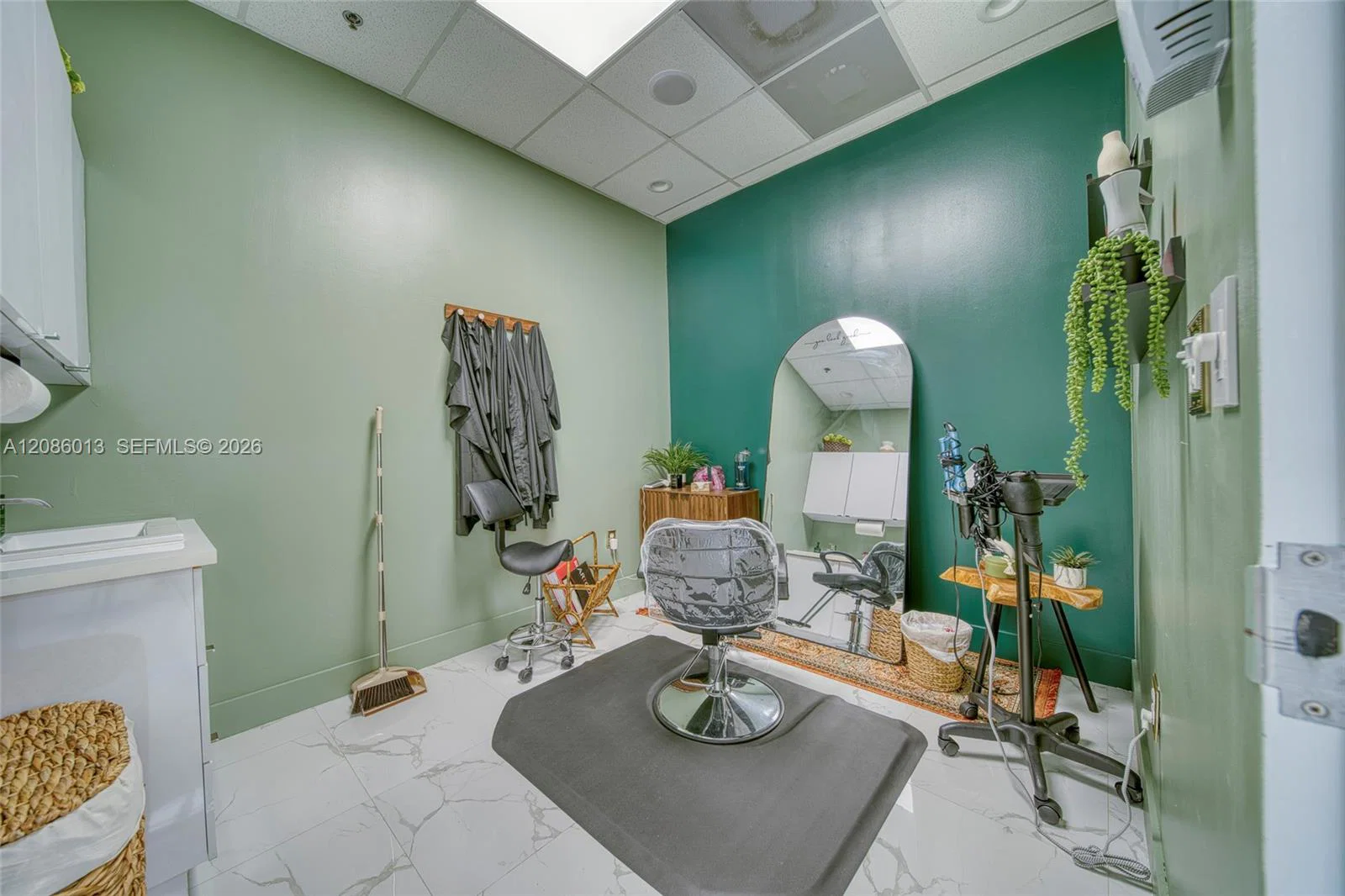 Complete Salon Equipment Package with 8 Pedicure Stations
