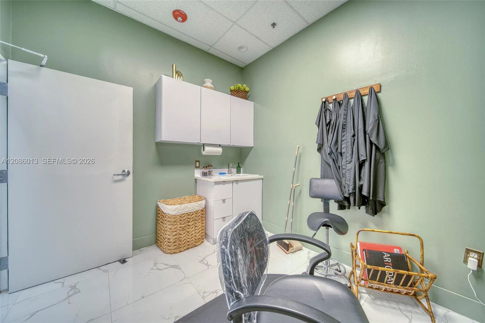 Complete Salon Equipment Package with 8 Pedicure Stations