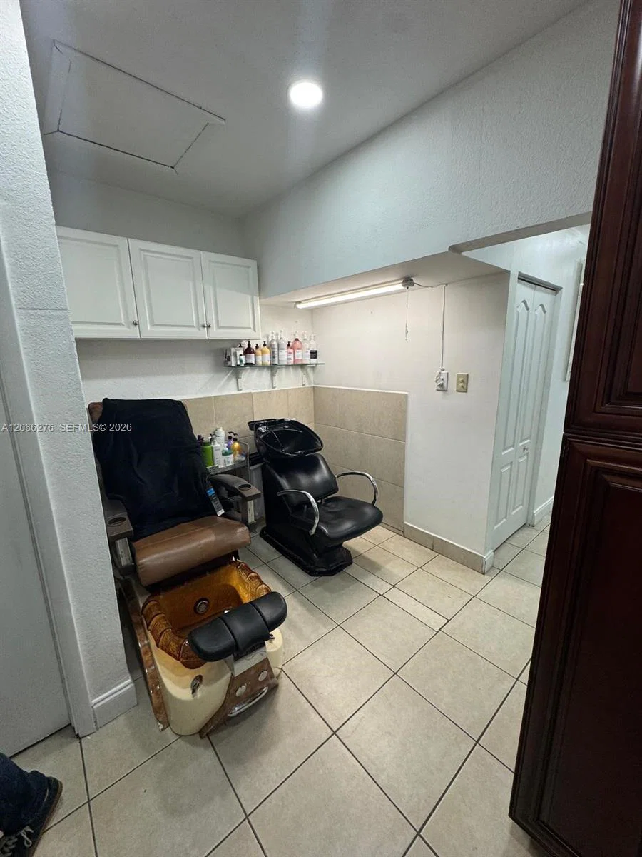 Turnkey Hair Salon at a Prime, High Traffic Intersection