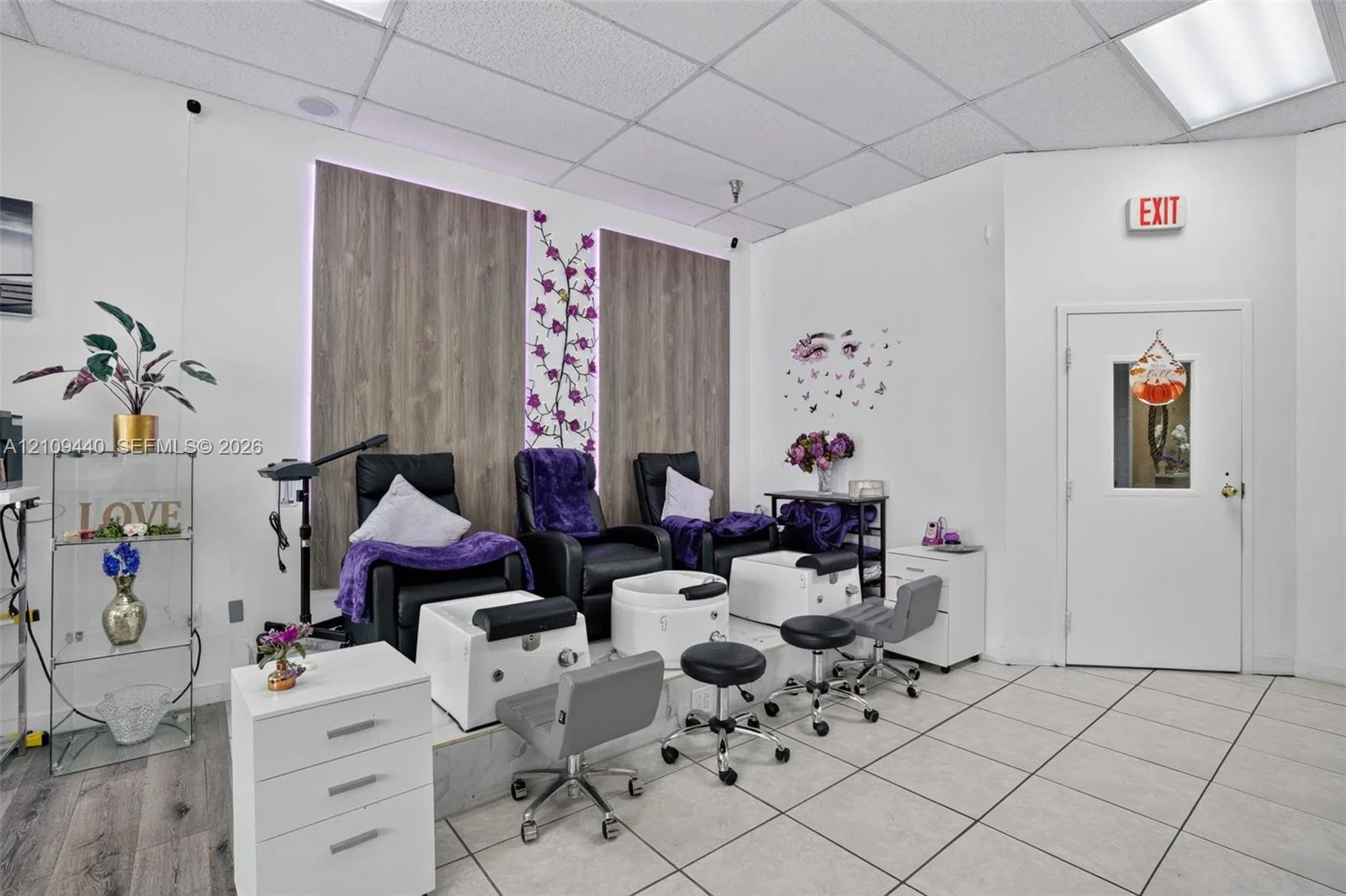 Complete Beauty Salon Equipment and Fixtures Package