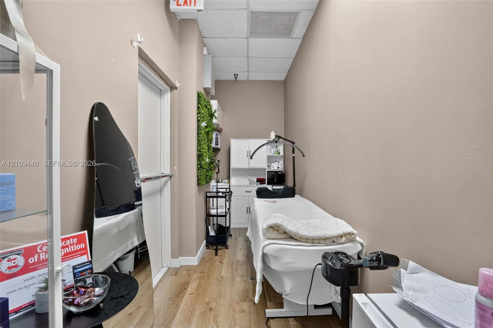 Complete Beauty Salon Equipment and Fixtures Package