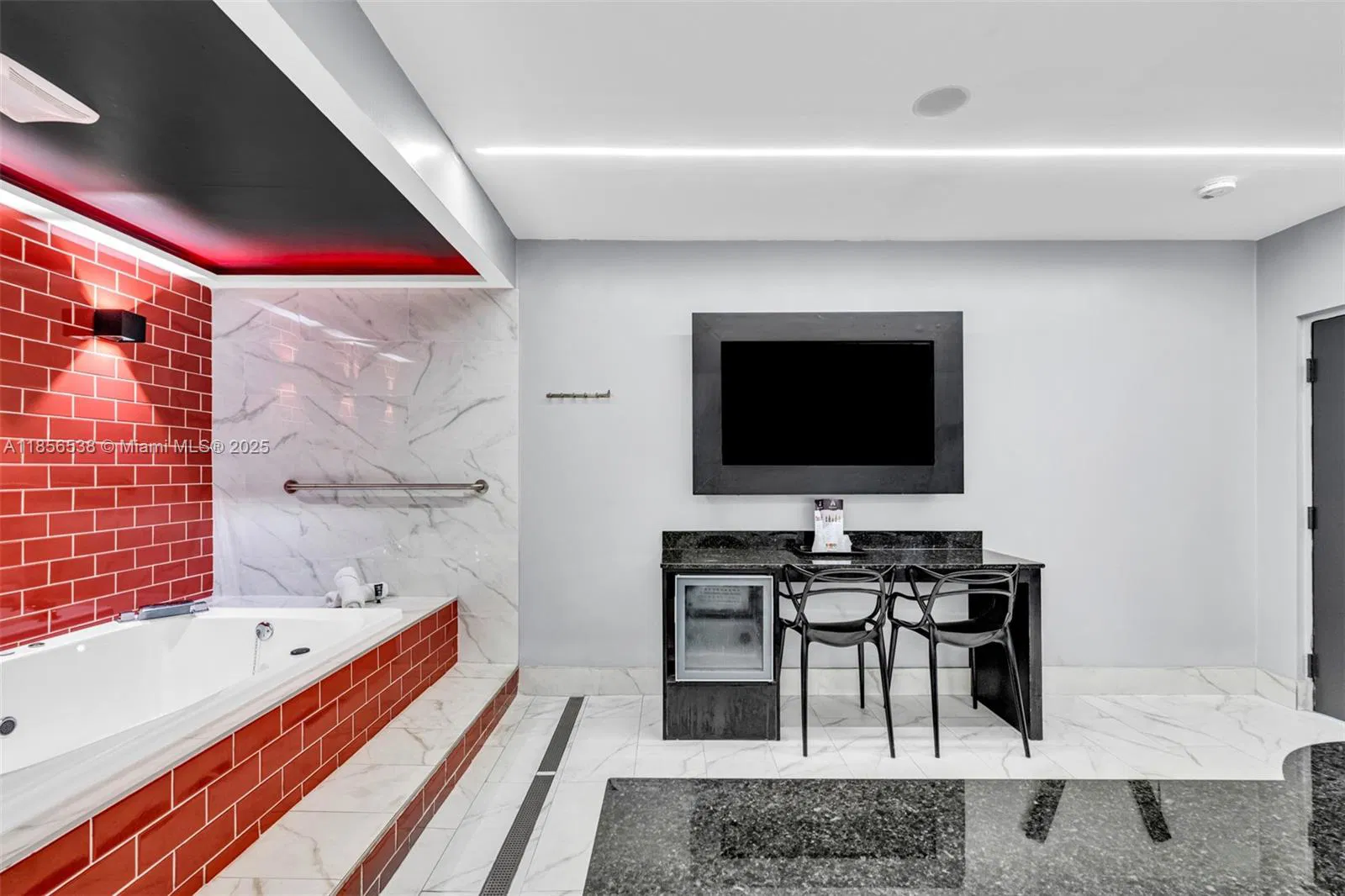 Profitable Motel with Prime Tourist Corridor Location