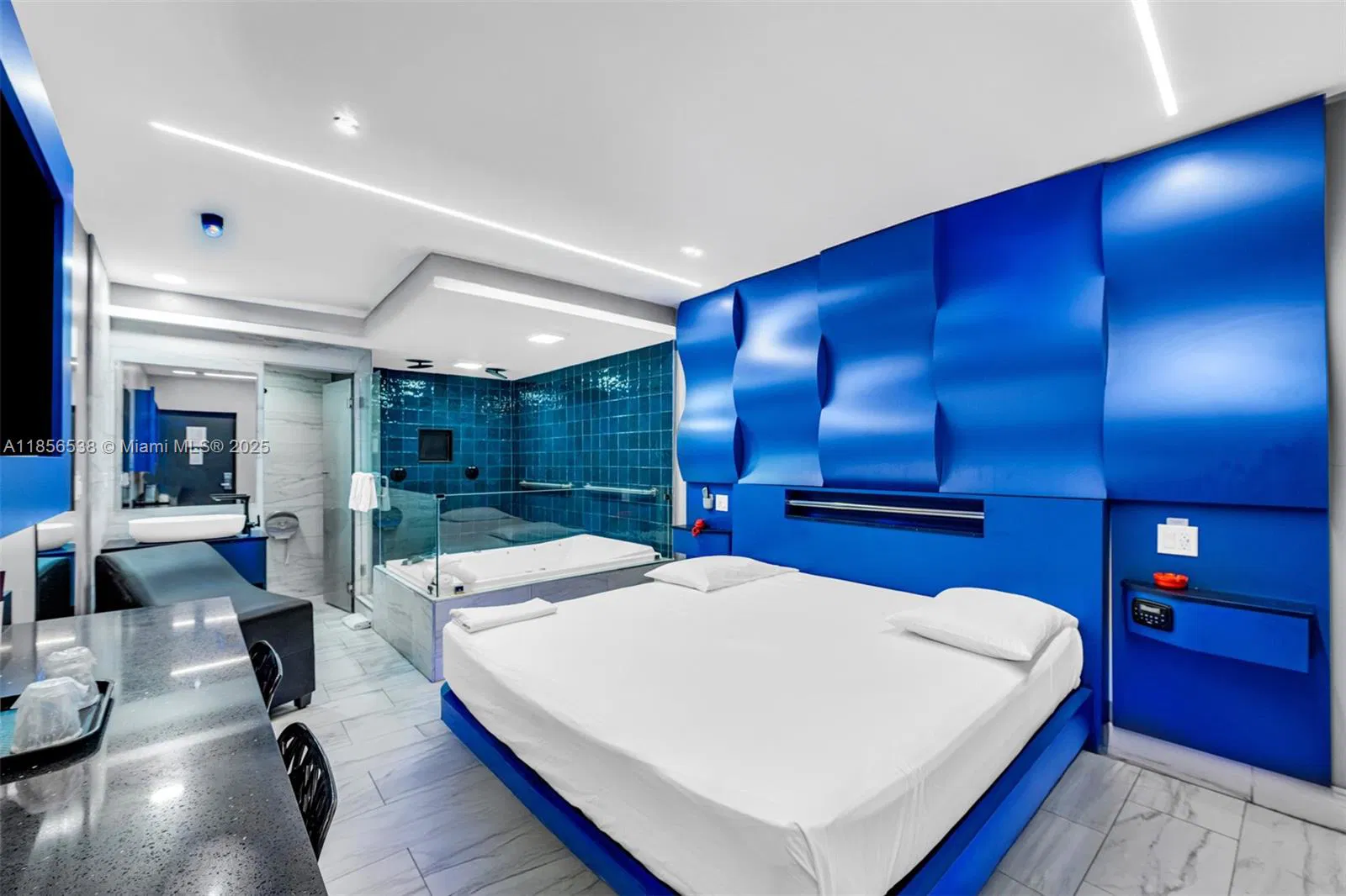 Profitable Motel with Prime Tourist Corridor Location