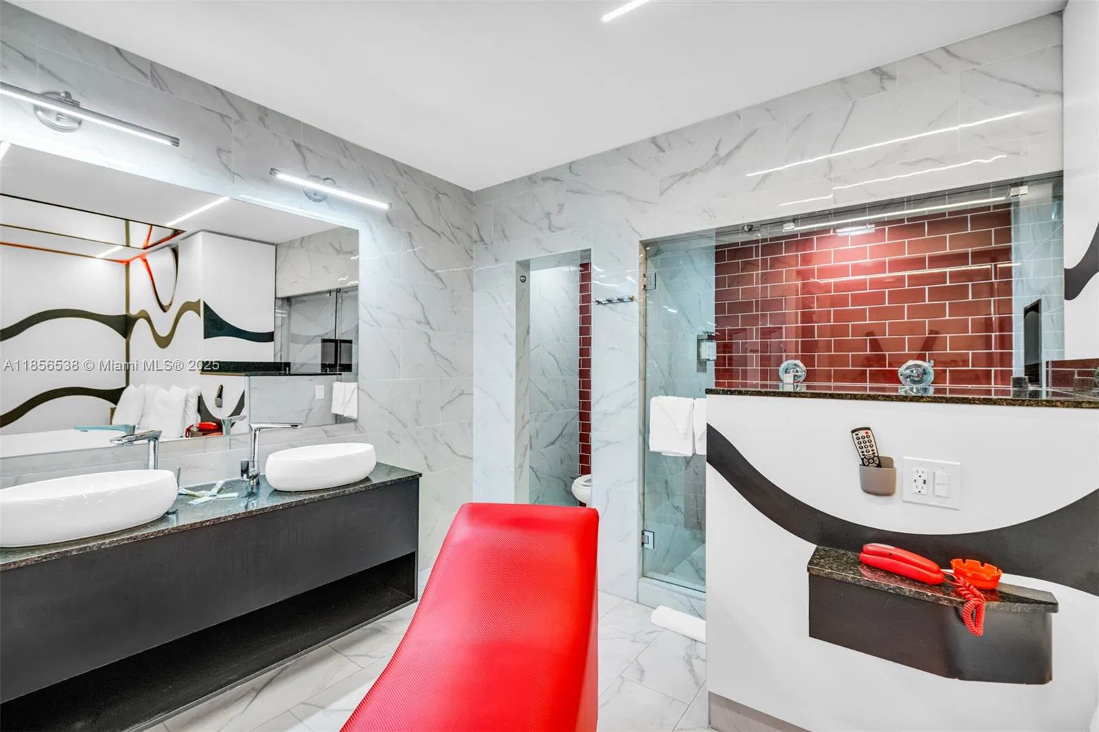 Profitable Motel with Prime Tourist Corridor Location