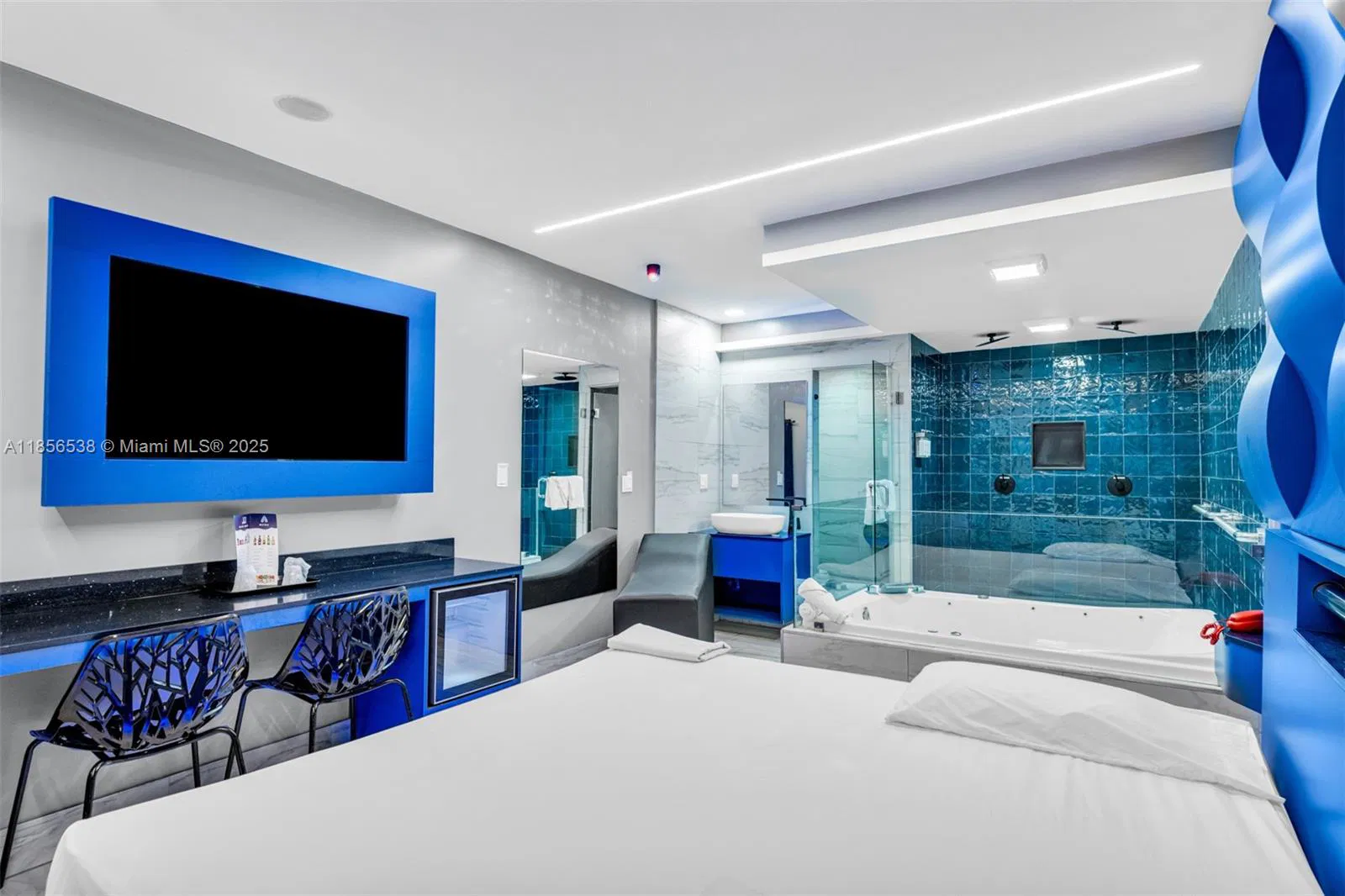 Profitable Motel with Prime Tourist Corridor Location