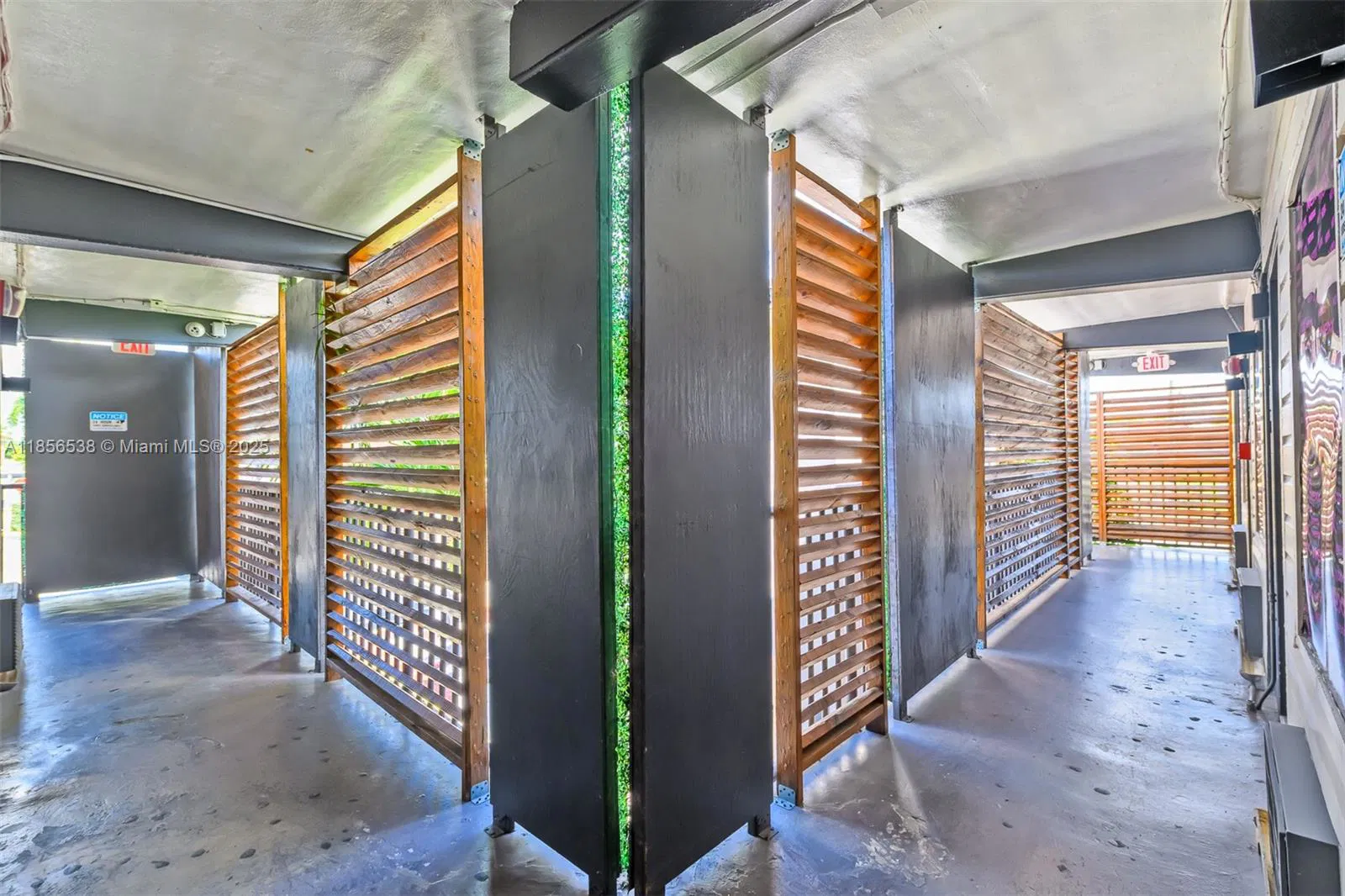 Profitable Motel with Prime Tourist Corridor Location