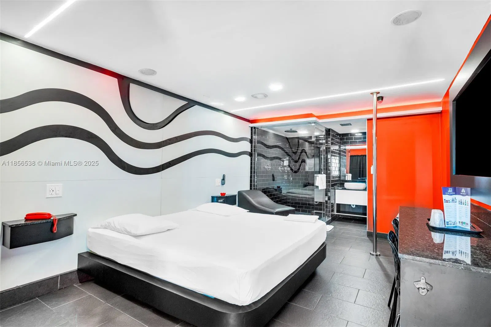 Profitable Motel with Prime Tourist Corridor Location