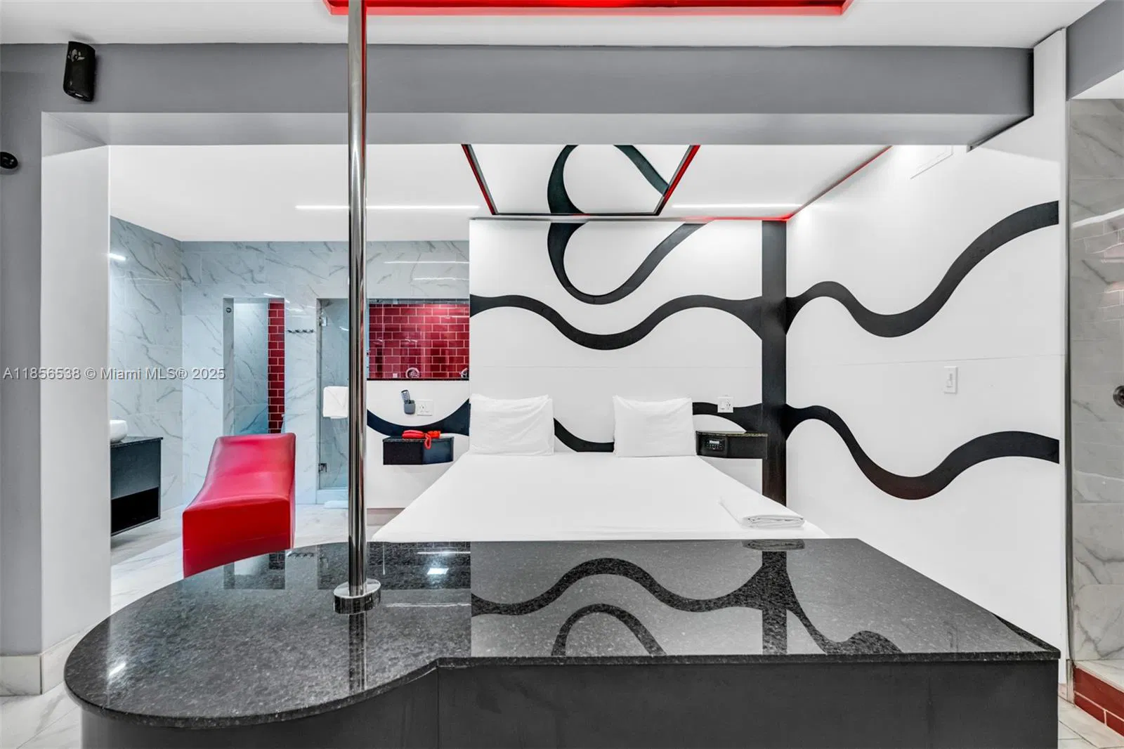 Profitable Motel with Prime Tourist Corridor Location