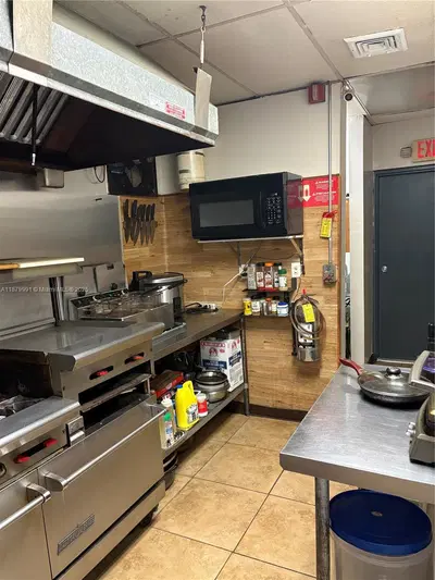 Established Cafe with a Loyal Customer Base