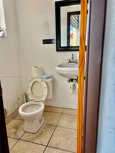 Growing Wholesaler and Distributor with Valuable Licenses