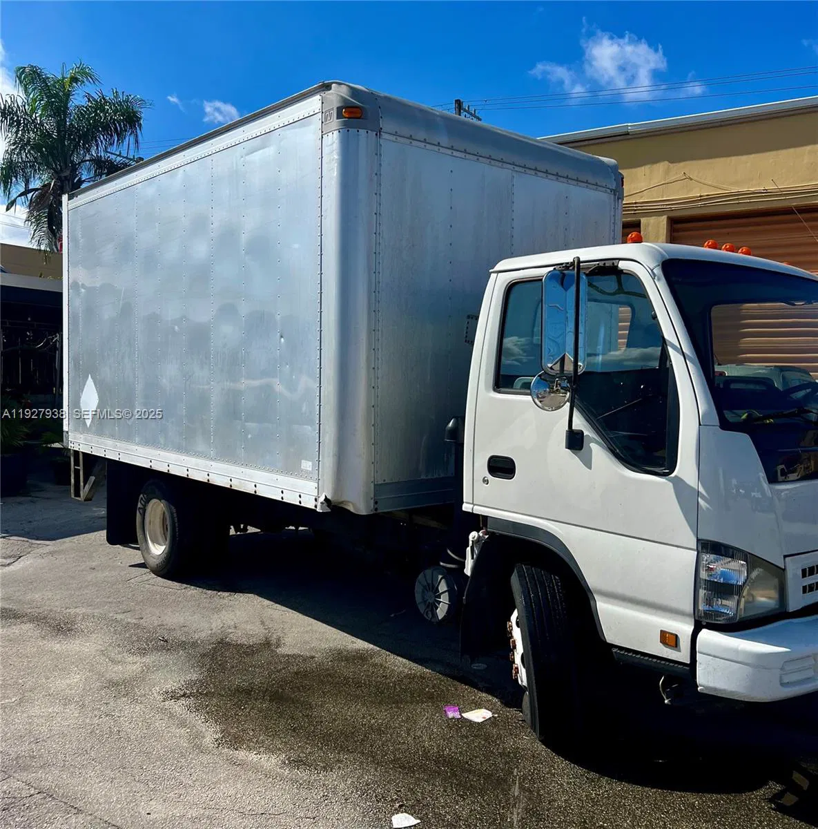 Growing Wholesaler and Distributor with Valuable Licenses