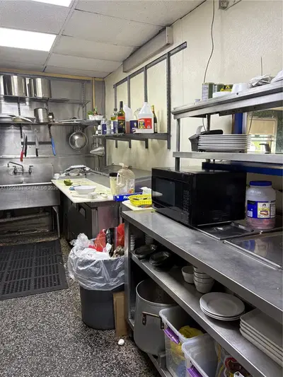 Profitable Cafe with Strong Industrial Clientele