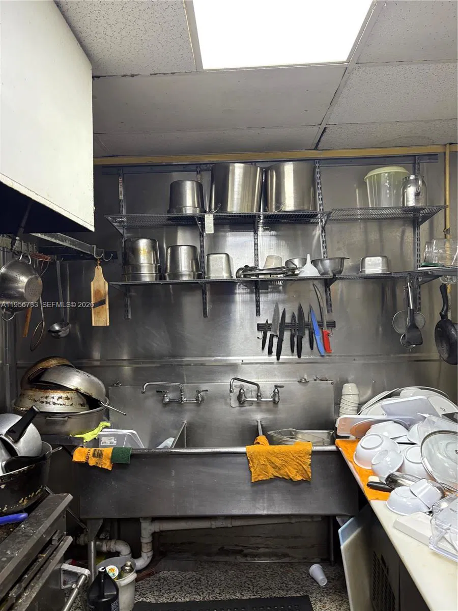 Profitable Cafe with Strong Industrial Clientele