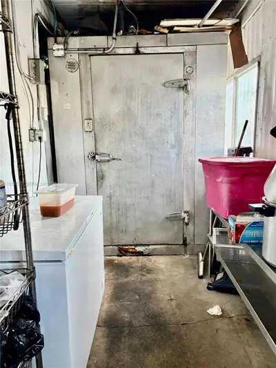 Profitable Cafe with Strong Industrial Clientele