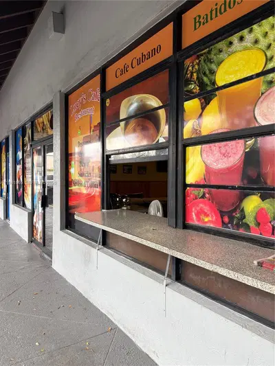 Established Restaurant and Caf with Current Licenses