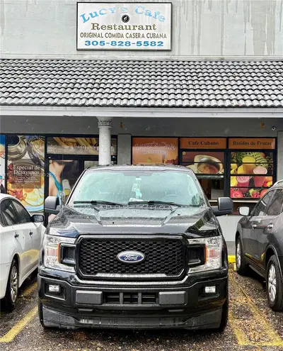 Established Restaurant and Caf with Current Licenses