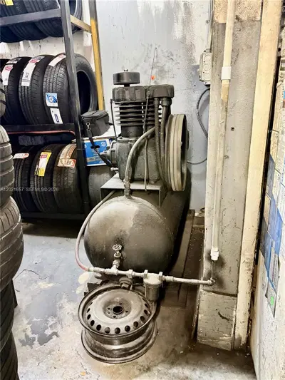Established Tire Shop and Oil Change with Active Client Base
