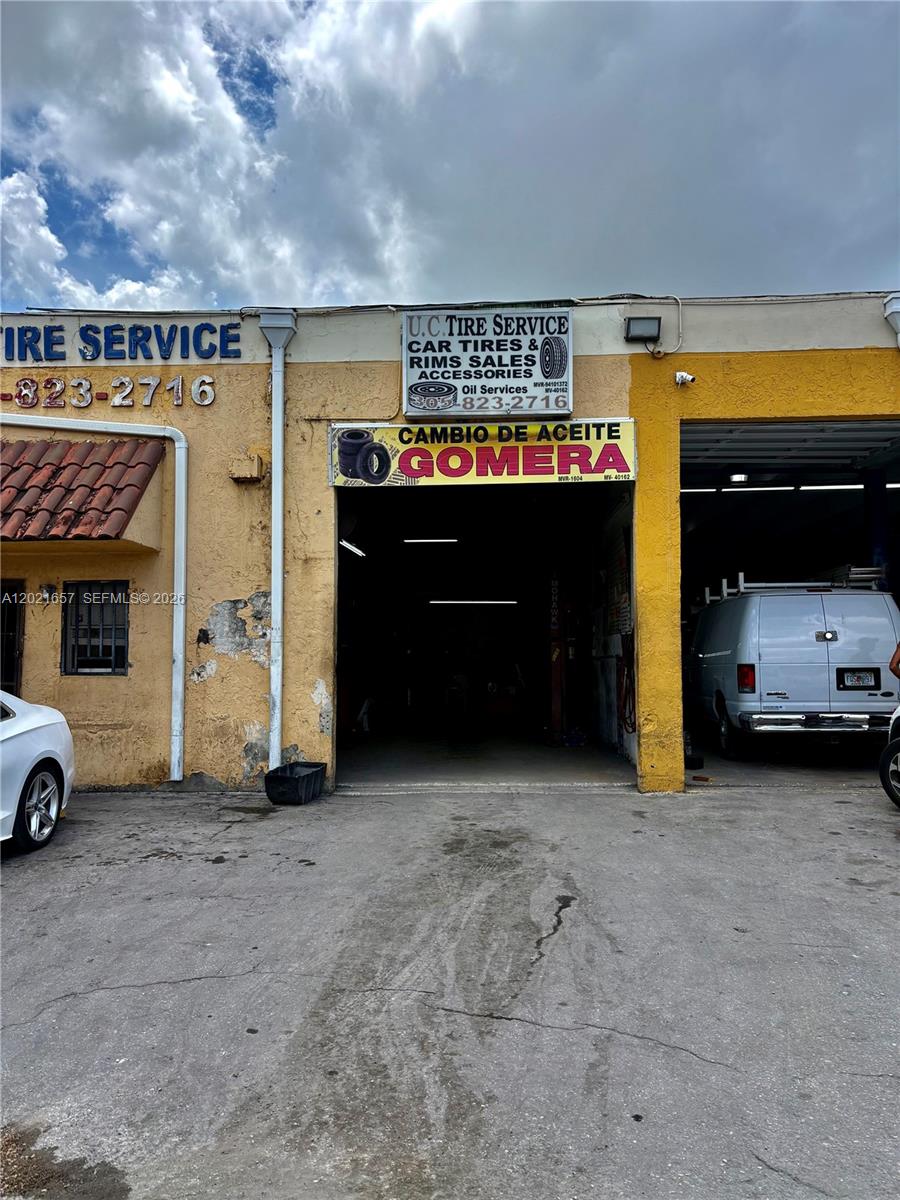 Established Tire Shop and Oil Change with Active Client Base