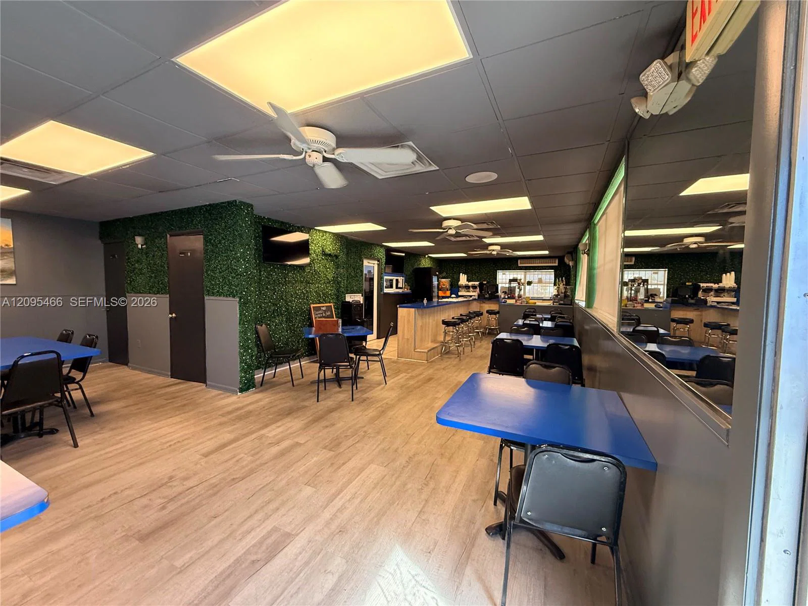 Turnkey Restaurant  Cafe with Established Local Presence