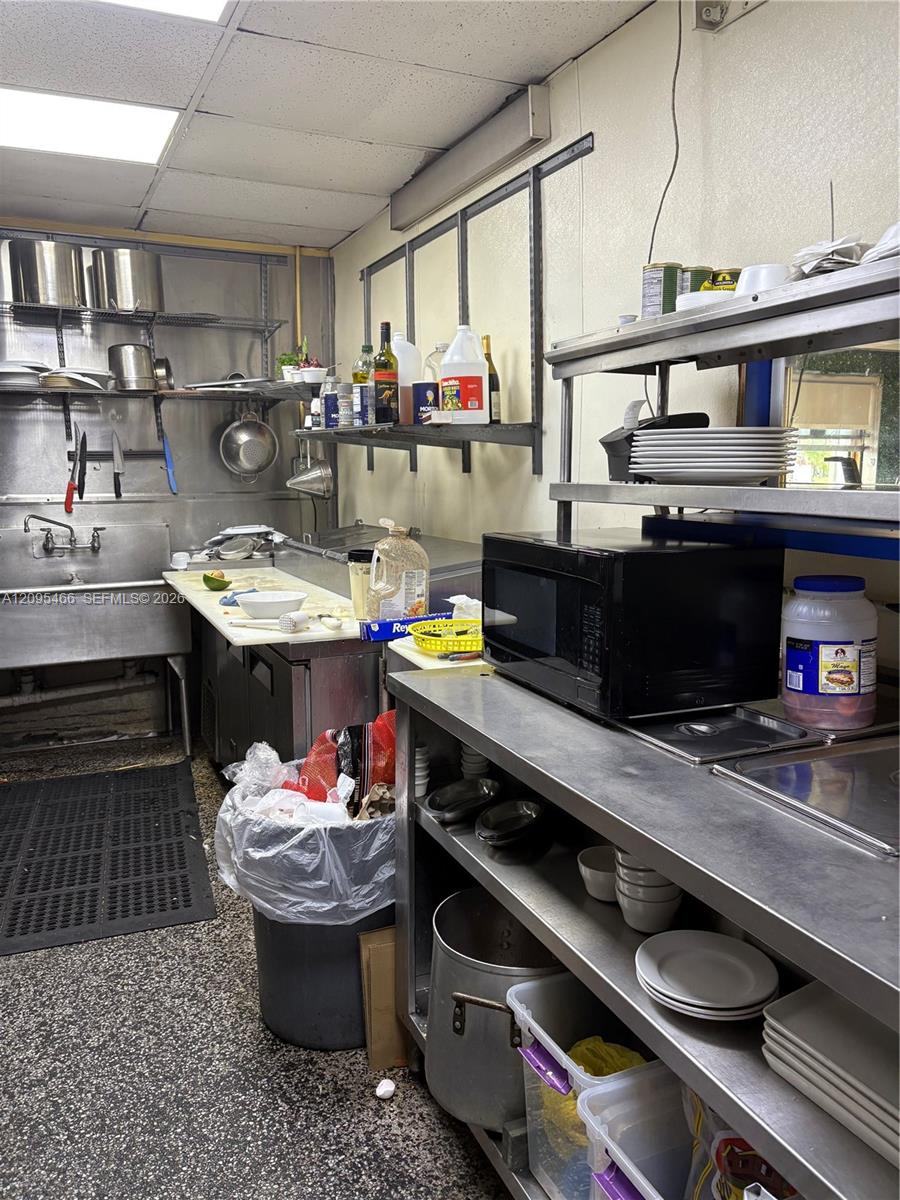 Turnkey Restaurant  Cafe with Established Local Presence