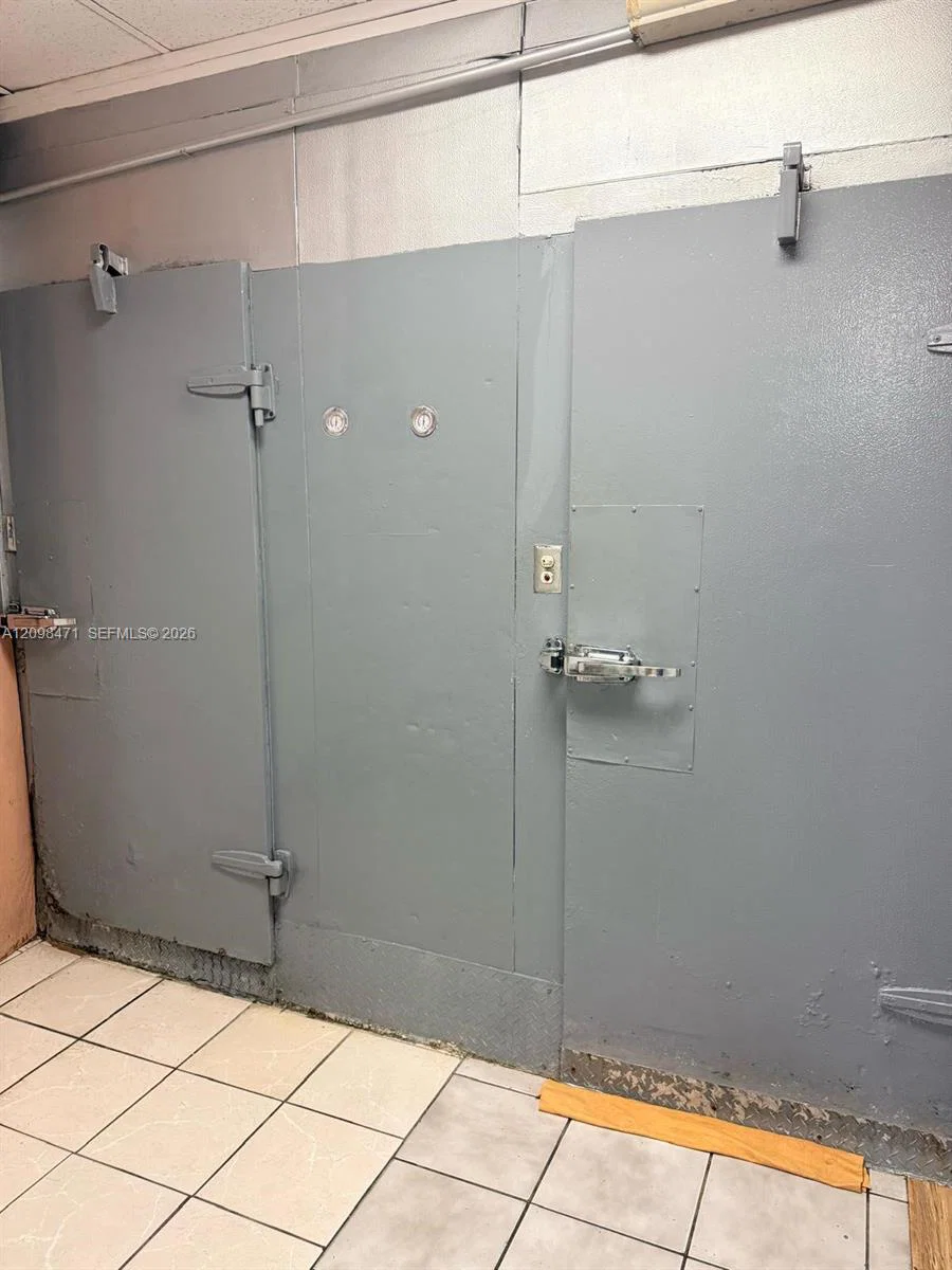 Established Restaurant with Updated Kitchen Systems
