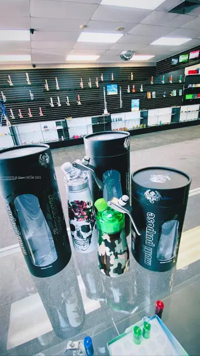 Profitable Smoke Shop with Turnkey Operations