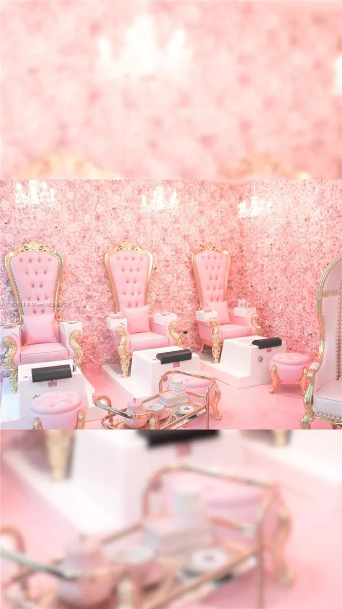 Thriving Luxury Beauty Salon with Loyal Clientele