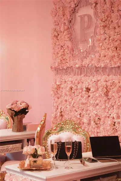 Thriving Luxury Beauty Salon with Loyal Clientele