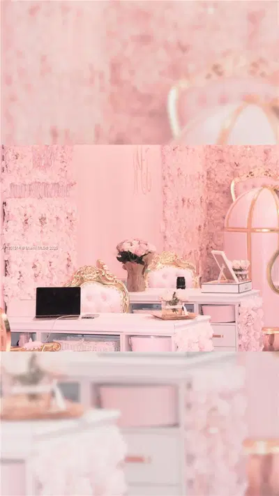 Thriving Luxury Beauty Salon with Loyal Clientele