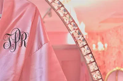 Thriving Luxury Beauty Salon with Loyal Clientele